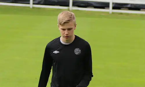 MP hankki pelurin Hakasta