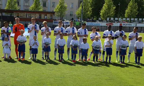 Pikkuhuuhkajat Saksaa ja Azerbaidzhania vastaan valittu