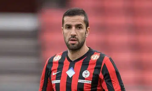 Ykkösen kärki tiivistyi entisestään