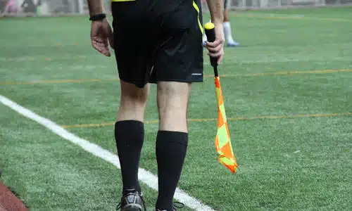 Suomalaistuomarit UEL-peliin