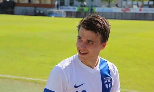 Jallu Rantanen toimitsijakiellossa nousukarsintaotteluissa