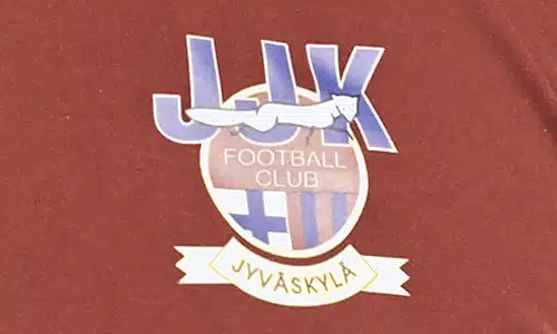 JJK kiinnitti kaksi omaa kasvattiaan