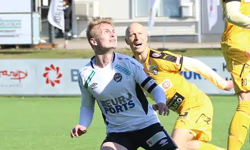 TPV hankki puolustajan Hakasta