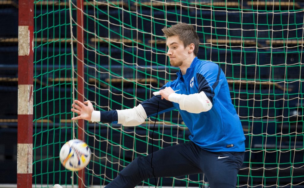 Futsalmaajoukkueen maalivahti Savolainen: “En näe realistisena, että lähiaikoina päästäisiin pelaamaan”