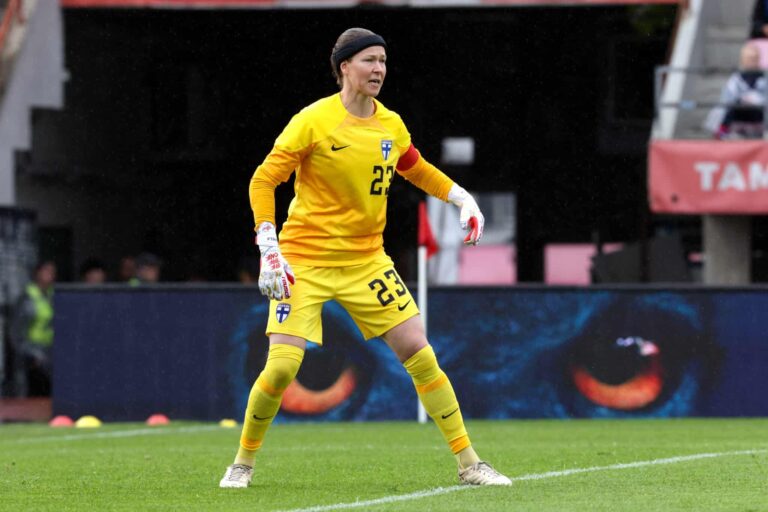 Antti Niemen ANA-lyysi Tinja-Riikka Korpelasta: ”Muistan, kun Tinni kannettiin synnytyssairaalasta kotiin!”