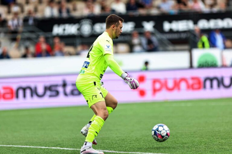 Haastattelu: Entinen mestaruusrohmu karseassa kierteessä – ”Isoa muutosta tarvitaan”