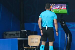 Top kuusi Veikkausliiga – VAR taas otsikoissa, maalitykit liekeissä ja mistä Oululle topparit?