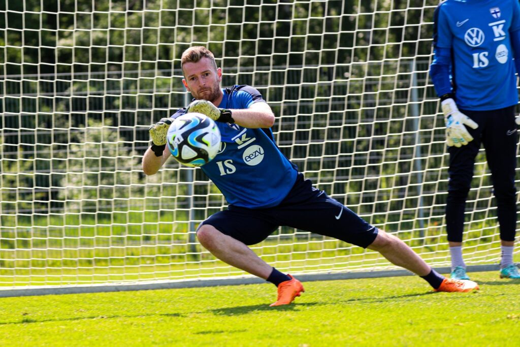 Tässä tilastossa Huuhkajat on Pohjoismaiden viimeinen - Tanskalla suvereeni kärkipaikka Lukas Hradecky