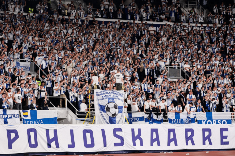 Näkökulma: Tappiosta viis – ilo otetaan irti, laulu raikaa ja bileet jatkuvat