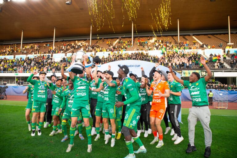 Haastattelu: Cup-arvonta edessä, huuma nousee – ”Pokaalit tuotiin ostoskärryllä”