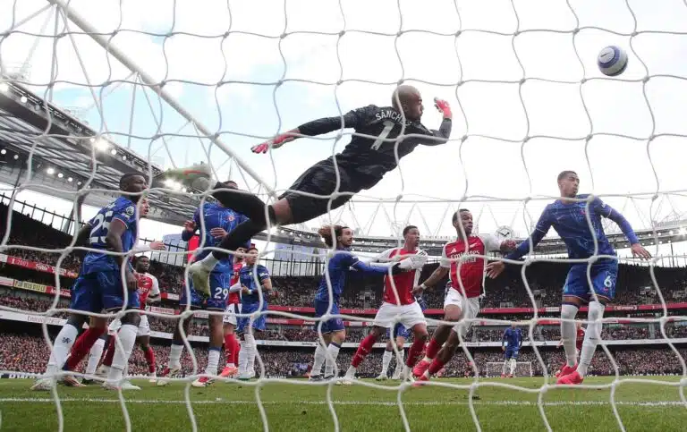 Haastattelu: ”Hirvi” Valioliigan alla – ”Teemu Pukki tarjoaa samppanja-aamiaisen”