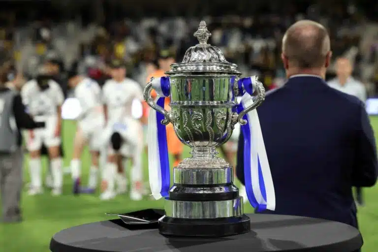 Haastattelu: Ensimmäinen cup-muisto – ”Isä törmäsi tolppaan, vietiin paareilla”