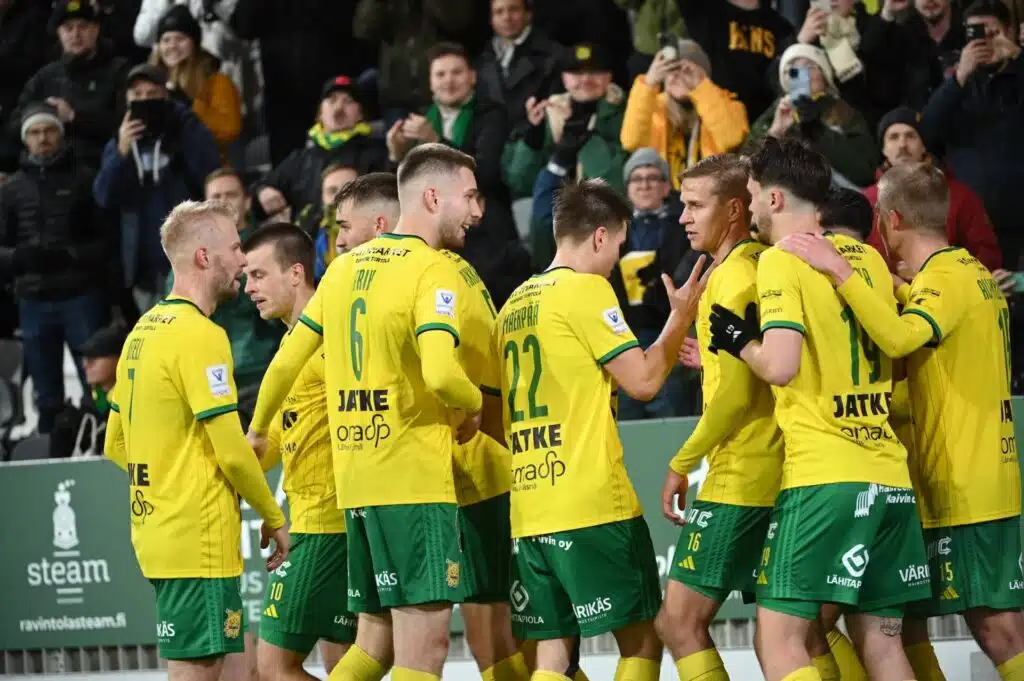 Haastattelu: Ilves haastaa jättiläisen – ”Tarvitaan maksimisuoritus”