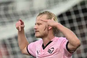 Kulissien takaa: Kahden kuukauden työ palkittiin ja Joel Pohjanpalon haastattelu on viimein totta