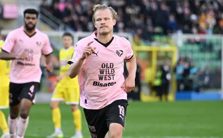 Kymppipaikan parhaat: Näin saatiin Joel Pohjanpalon haastattelu