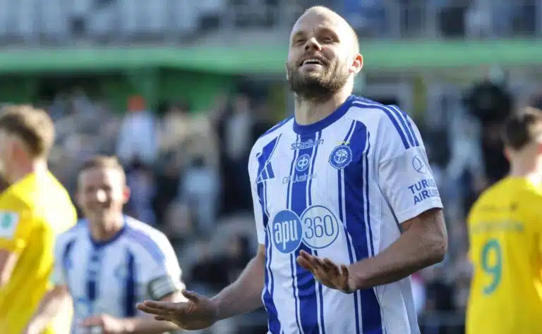 Kymppipaikan parhaat: Teemu Pukki ihastutti kentällä ja kentän ulkopuolella