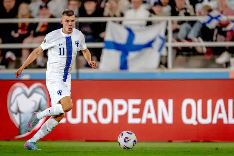 Huuhkajat sai Puola-otteluun arvokasta oppia kentän molempiin päihin – ”Pitäisi olla kliinisempiä!”