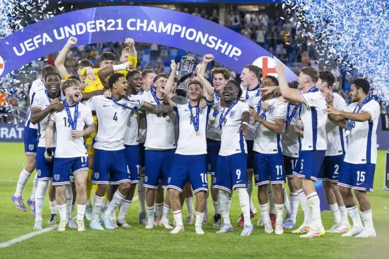 Näkökulma: Hienot kisat – viihdettä, vauhtia ja maaleja