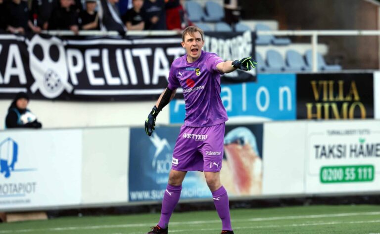 Näkökulma: Ei pääse Anteron pokaali kotiin – KuPS-vahti Johannes Kreidl FC Hakan painajaisena