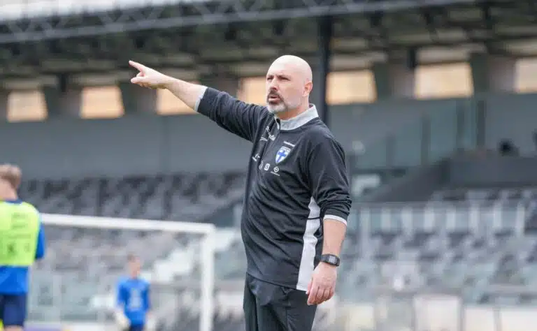 Näkökulma: Jacob Friis joutuu taas etsintähommiin – tiimi kasassa vain kolme kuukautta