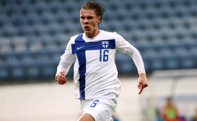 Haastattelu: Huuhkajiin noussut Niklas Pyyhtiä nauttii Italiassa olostaan