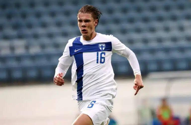 Haastattelu: Huuhkajiin noussut Niklas Pyyhtiä nauttii Italiassa olostaan