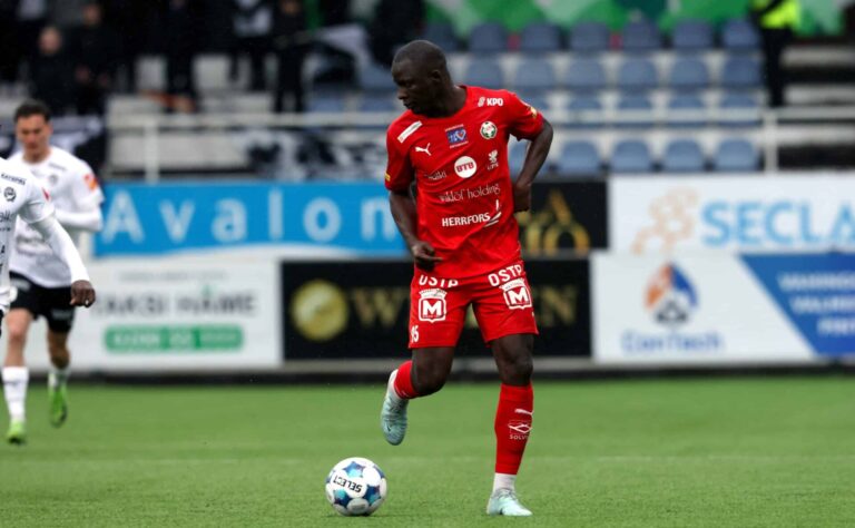 Top-kuusi Veikkausliiga – päät kolisevat HJK:n harjoituksissa
