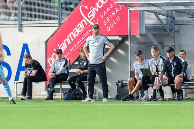 Top kuusi Veikkausliiga: Tsäkä vs. itseluottamus, konkarit siivillä, märkä suudelma