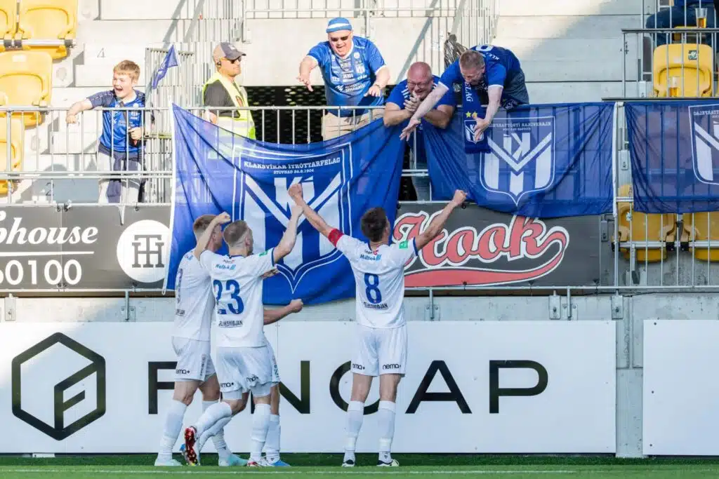 Näkökulma: Yksi mustimmista illoista koskaan – suomalaisseurat alittivat rajusti odotukset