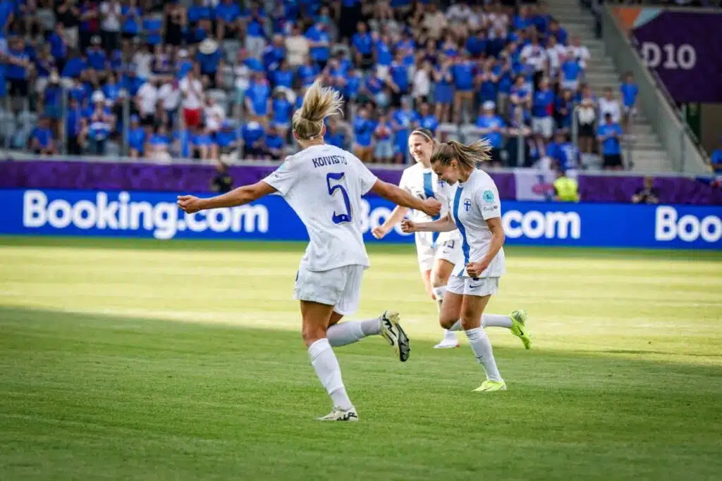 Näkökulma: Helmareiden pelastava enkeli