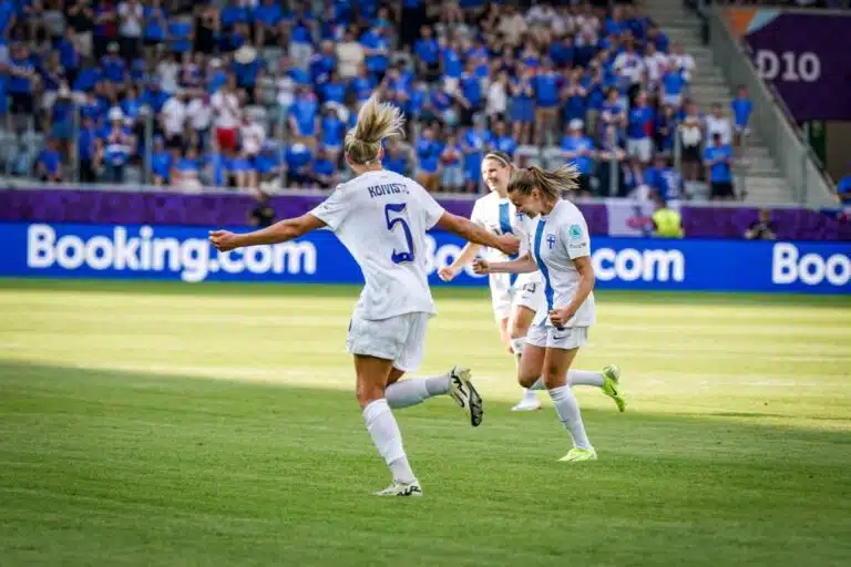 Näkökulma: Helmareiden pelastava enkeli