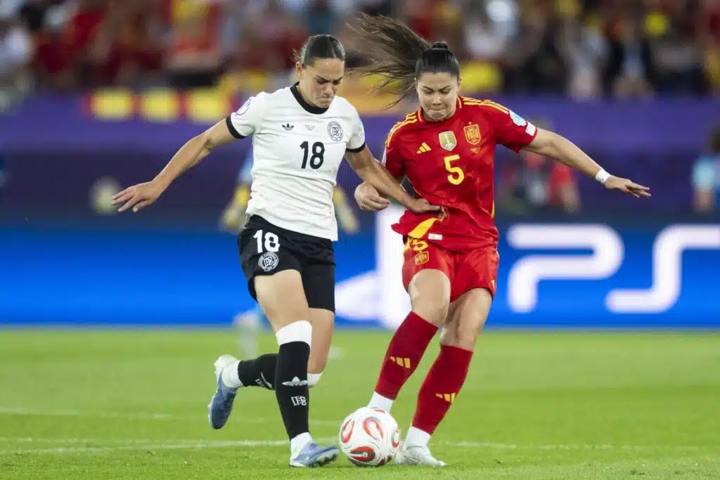 Näkökulma: Oikeat maat naisten EM-finaalissa – vaikka jossiteltavaa jäi