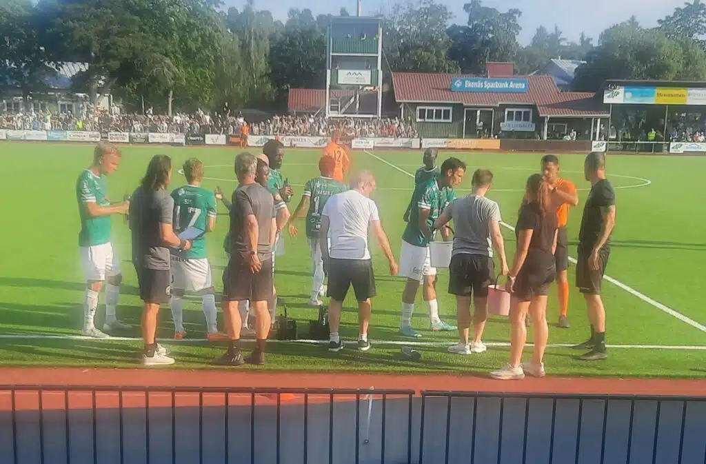 Näkökulma: EIF putoamassa Ykkösliigan nousutaistelusta – mutta miksi?