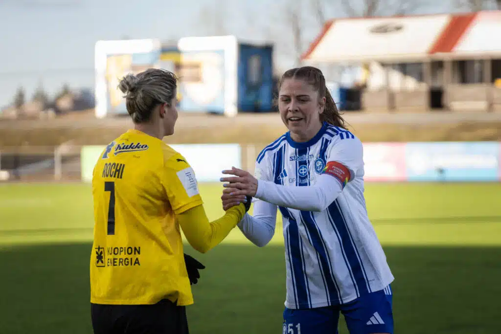 Haastattelu: HJK:n Maaria Roth luottaa kotiyleisön tukeen Mestarien liigan karsinnoissa