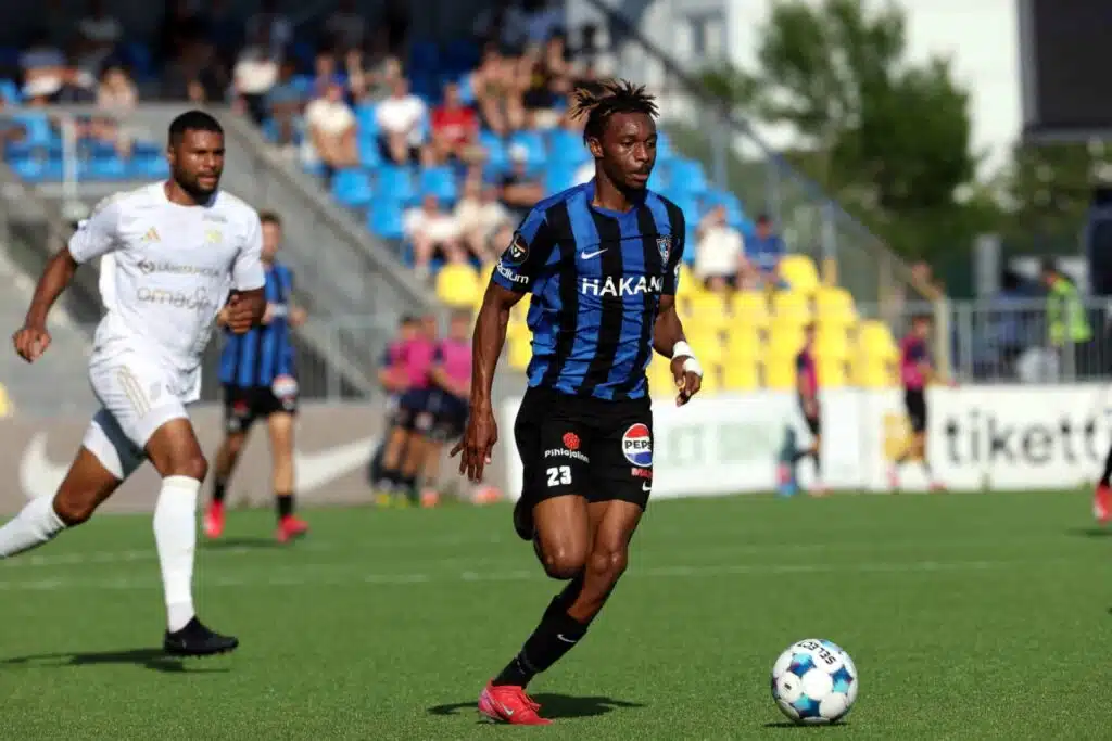 Top-kuusi Veikkausliiga – Kuningas aitiossa, presidentti junnukatsomossa ja 7000 muuta näki loistavan Interin