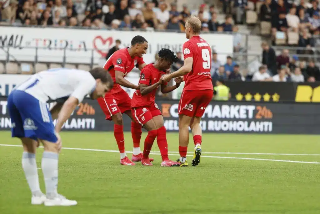 Näkökulma: HJK:ta alkaa käydä sääliksi – ”Hautajaiset seis, vainaja puuttuu”