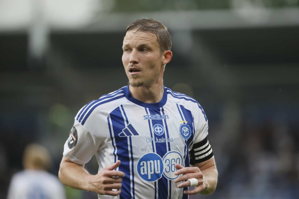 Haastattelu: Maaleja sylkevä Alex Ring jahtaa pokaaleja – ”Meillä ei ole varaa lipsua”