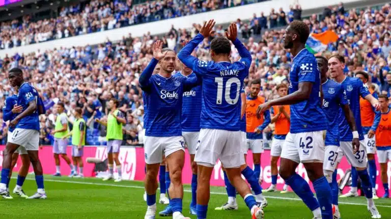 Haastattelu: Miten käy Evertonin ja Fulhamin? – Jonatan Johansson toivoo yhtä asiaa