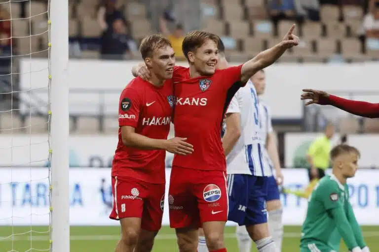 Haastattelu: Hallitseva mestari arvostaa haastajaa – ”Hyökkäysvoittoinen joukkue”