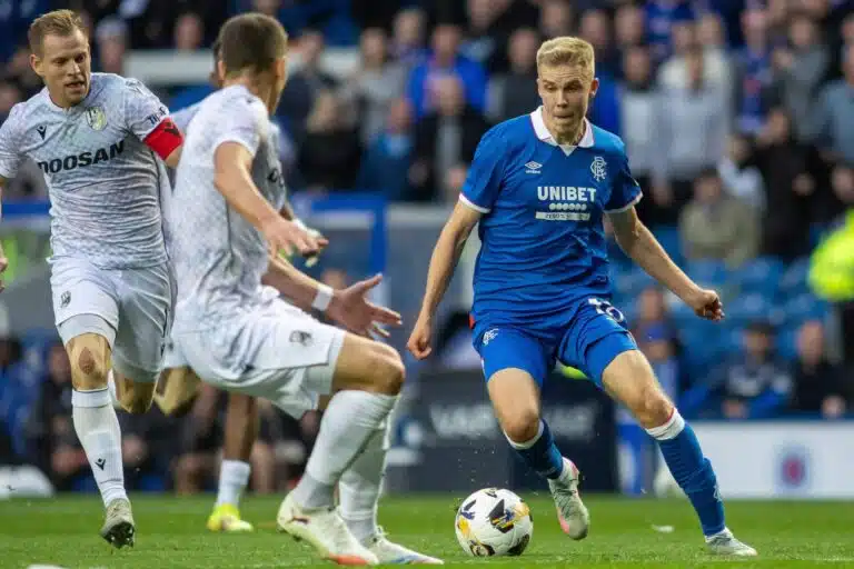 ANA-lyysi: Oliver Antman palkittiin vuoden miespelaajana – ”Jotta timantit hioutuvat…”