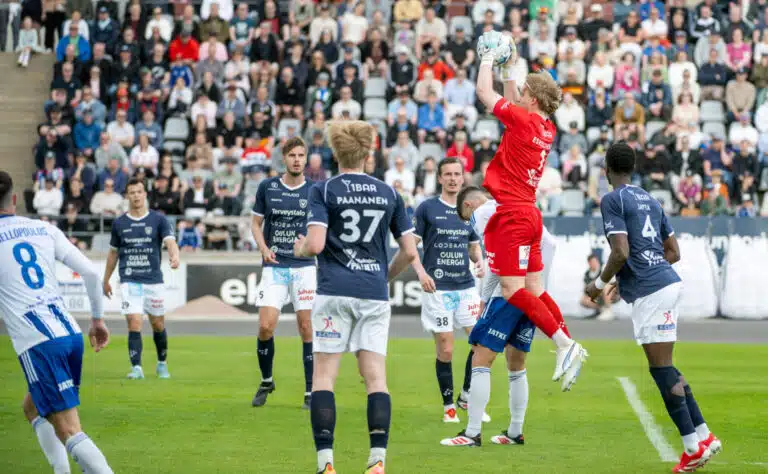 Myrskyvaroitus pohjoisesta – Puhaltaako pohjoistuuli Veikkausliigassa aiempaa kovemmin?