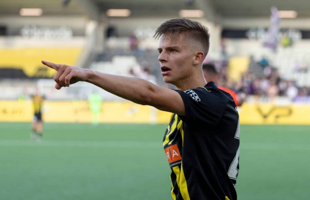 Top neljä Pikkuhuuhkajat: Äkkiä tämä mies Huuhkajiin!