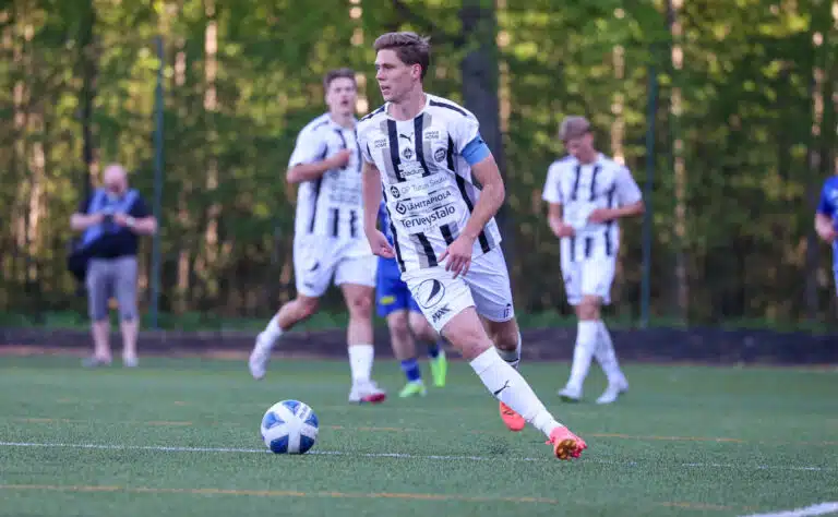 Haastattelu: Nousijajoukkueen runkopelaaja ei ole huolestunut – ”Tylyt lukemat olivat”