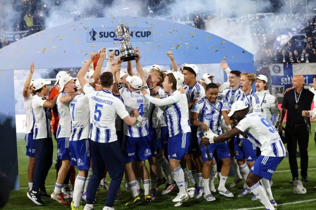 Top kuusi Veikkausliiga – ja Suomen cup: Tuttu mies ratkaisi, mutta ei voi juhlia… Kotka teki Benficat… Oulun iso johtaja