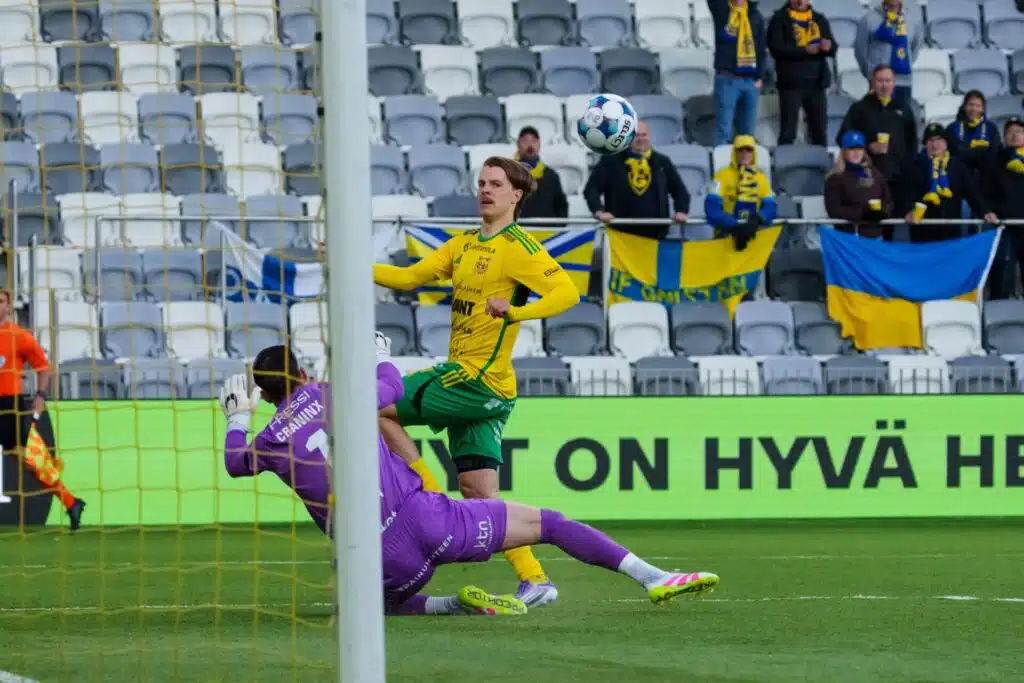 Haastattelu: Huippuselostaja odottaa legendojen kohtaamista – ”Ei näitä ole montaa edessä”