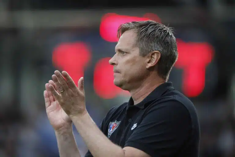 Haastattelu: Kärkijoukkue täynnä itseluottamusta – ”Olemme jokaisessa ottelussa luoneet enemmän uhkaa”