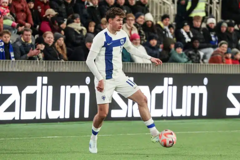 Haastattelu: Casper Terho haluaa syrjäyttää konkarihyökkääjät – ”Kun on mahdollisuus ottaa paikka, olen valmis”