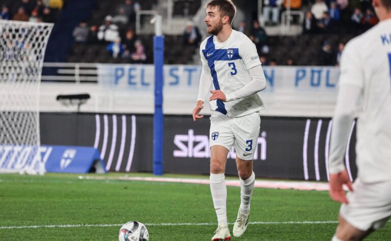 Haastattelu: Juhani Pikkarainen täytti tavoitteensa Allsvenskanissa – ”Olin isossa roolissa johtava pelaaja”