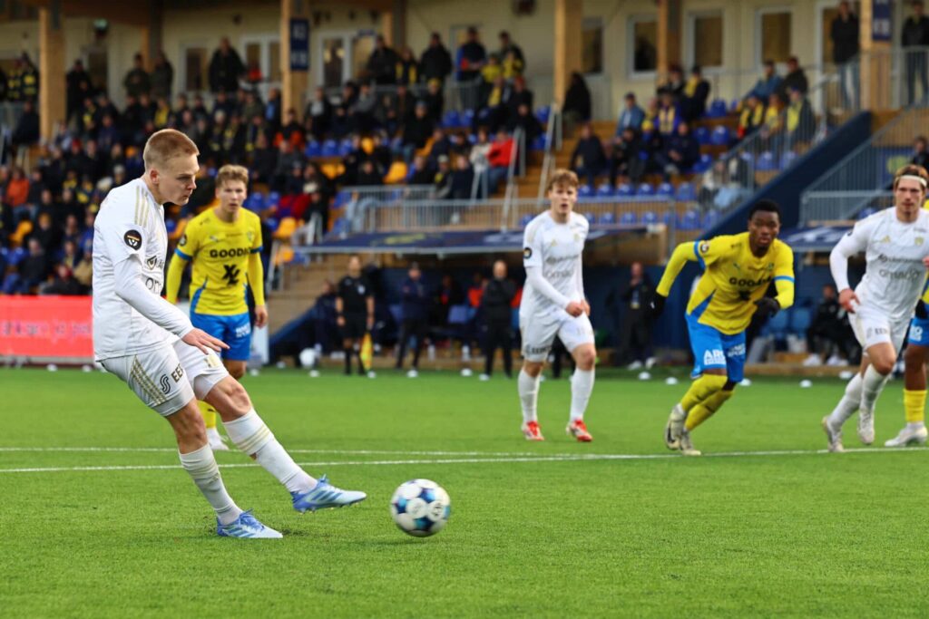 Haastattelu: SJK:n Kasper Paanasella tähtäimessä kaksi titteliä – ”Ei riitä, että olen henkinen maalikuningas!”