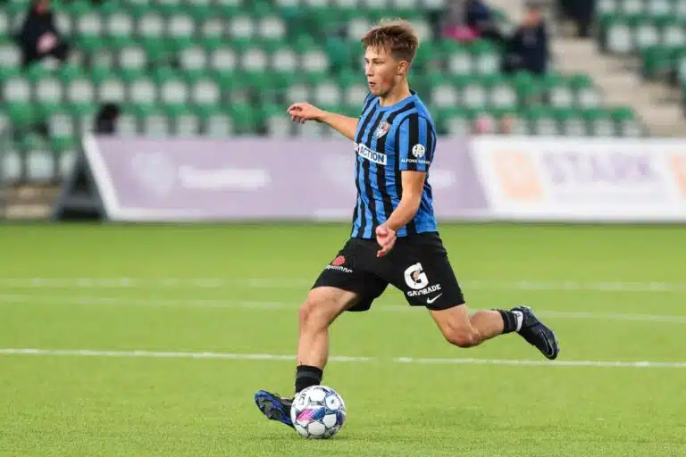 Haastattelu: Tuore Huuhkaja-pelaaja myöntää kontaktit ulkomaille – ”On ollut jonkin verran ajatuksia ja virityksiä”